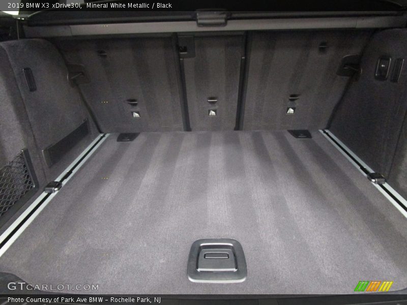 Mineral White Metallic / Black 2019 BMW X3 xDrive30i