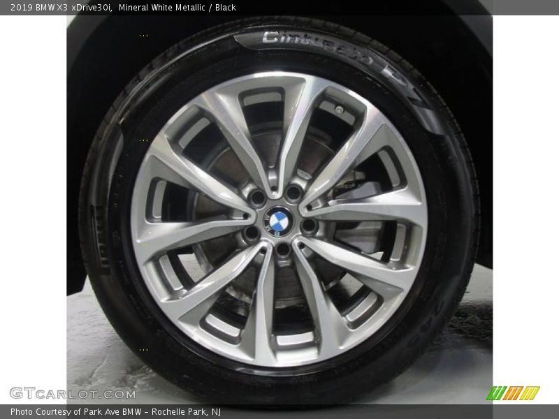 Mineral White Metallic / Black 2019 BMW X3 xDrive30i