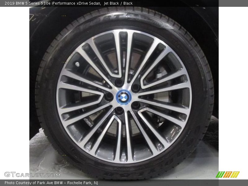  2019 5 Series 530e iPerformance xDrive Sedan Wheel