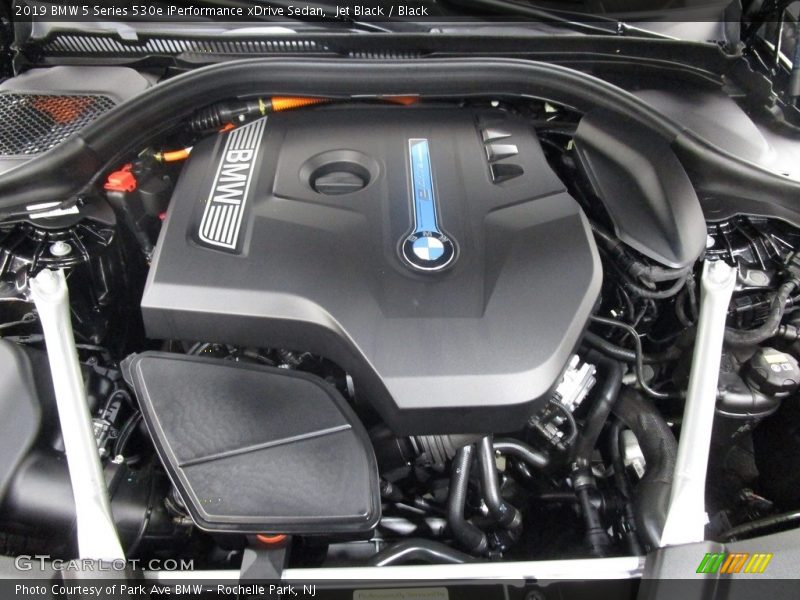  2019 5 Series 530e iPerformance xDrive Sedan Engine - 2.0 Liter e DI TwinPower Turbocharged DOHC 16-Valve VVT 4 Cylinder Gasoline/Plug-In Electric Hybrid