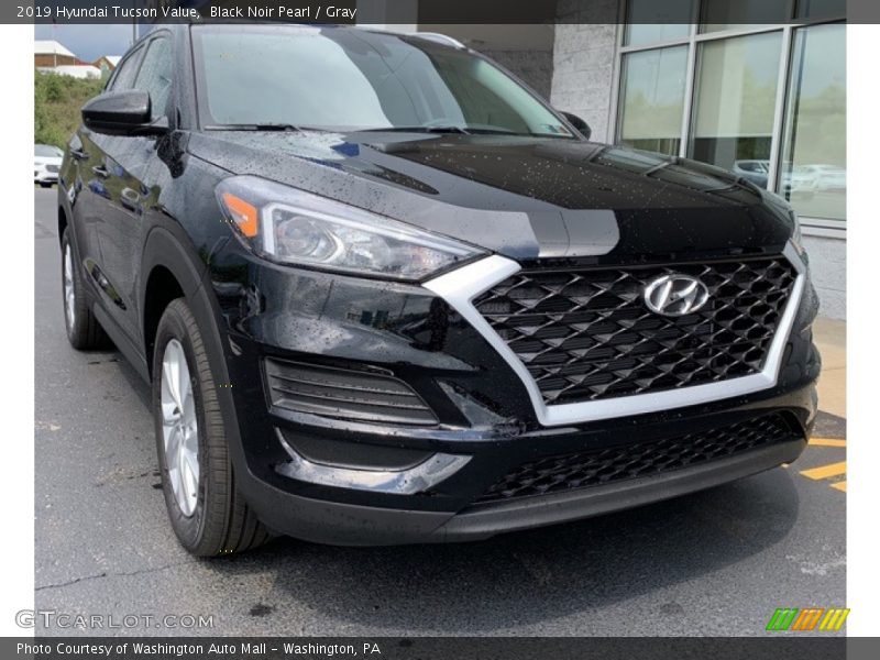 Black Noir Pearl / Gray 2019 Hyundai Tucson Value