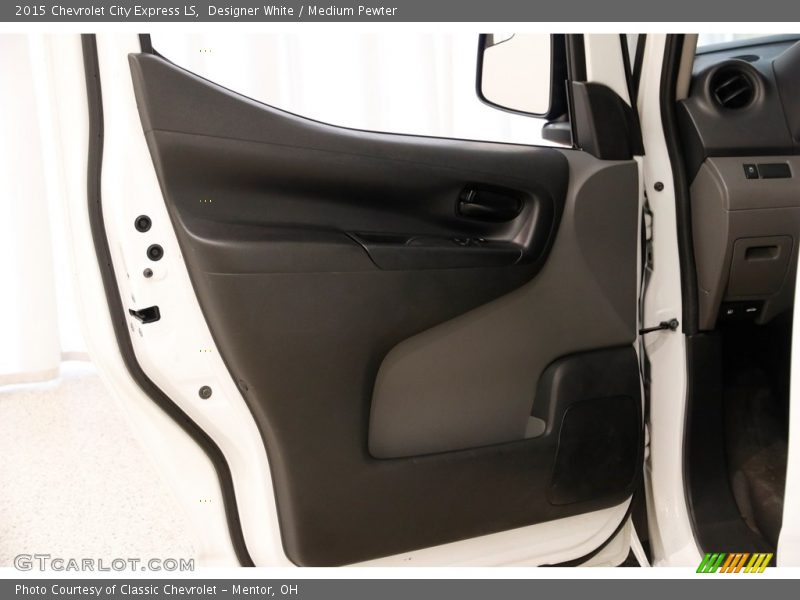 Designer White / Medium Pewter 2015 Chevrolet City Express LS