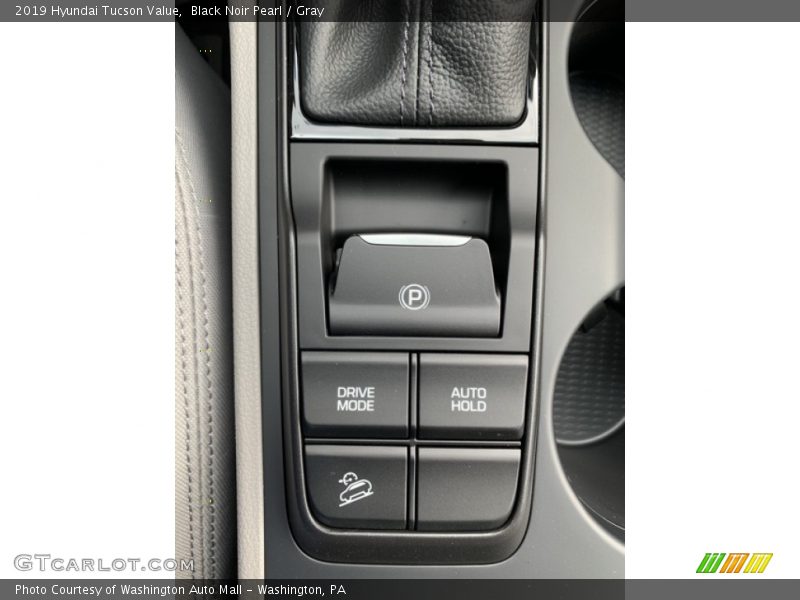 Black Noir Pearl / Gray 2019 Hyundai Tucson Value
