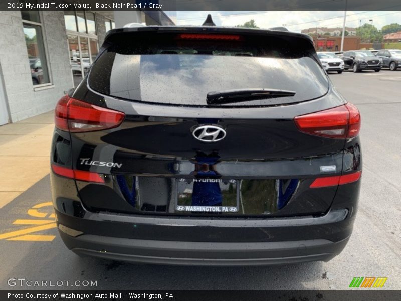 Black Noir Pearl / Gray 2019 Hyundai Tucson Value