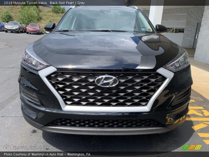 Black Noir Pearl / Gray 2019 Hyundai Tucson Value