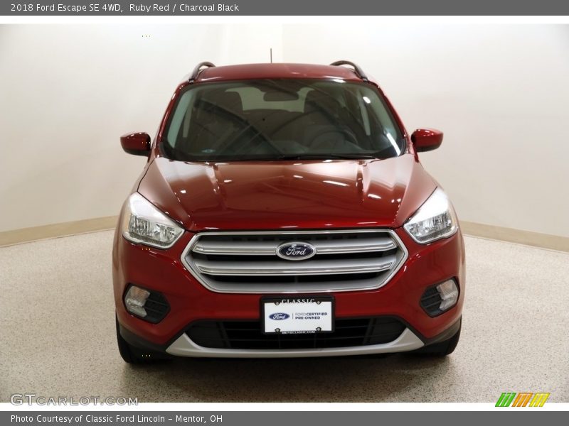 Ruby Red / Charcoal Black 2018 Ford Escape SE 4WD
