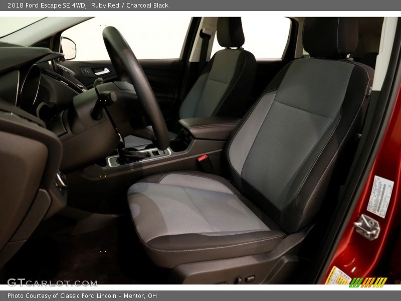 Ruby Red / Charcoal Black 2018 Ford Escape SE 4WD