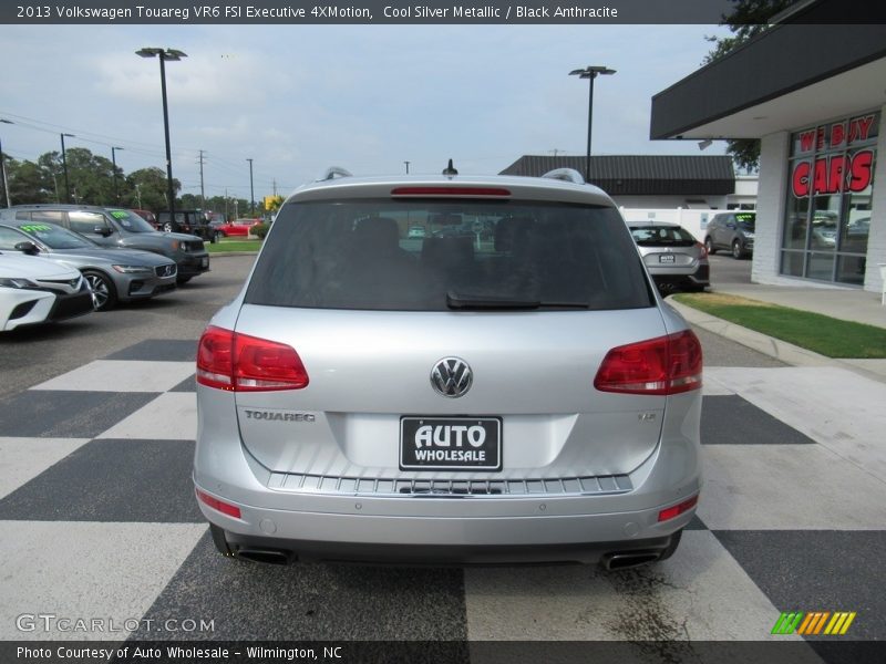 Cool Silver Metallic / Black Anthracite 2013 Volkswagen Touareg VR6 FSI Executive 4XMotion