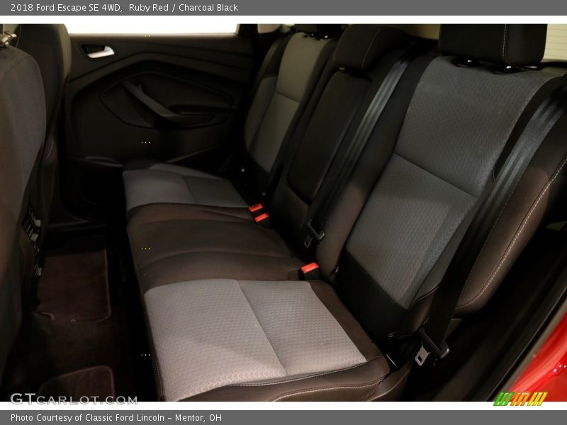 Ruby Red / Charcoal Black 2018 Ford Escape SE 4WD