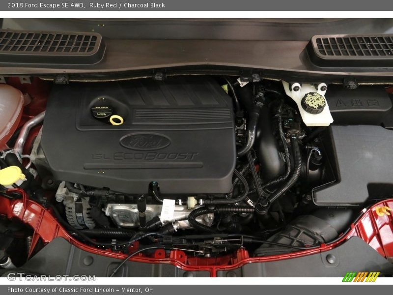 Ruby Red / Charcoal Black 2018 Ford Escape SE 4WD