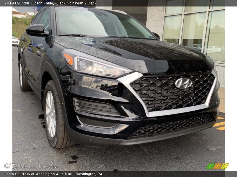 Black Noir Pearl / Black 2019 Hyundai Tucson Value