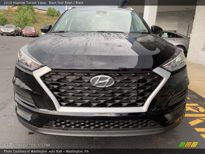 Black Noir Pearl / Black 2019 Hyundai Tucson Value