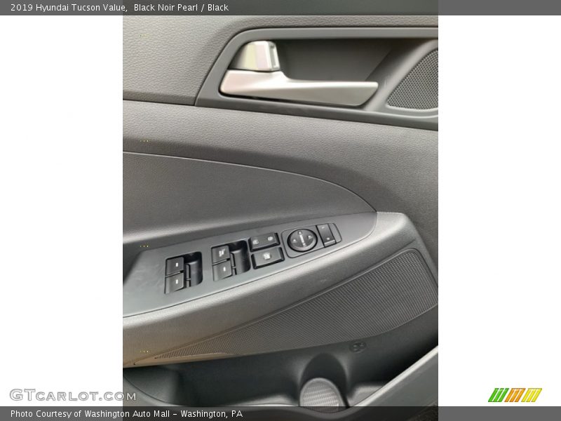 Black Noir Pearl / Black 2019 Hyundai Tucson Value