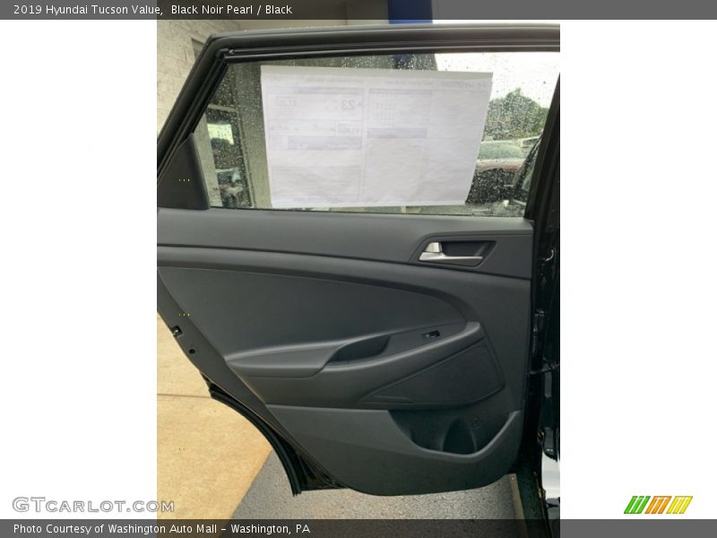 Black Noir Pearl / Black 2019 Hyundai Tucson Value