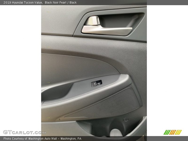 Black Noir Pearl / Black 2019 Hyundai Tucson Value