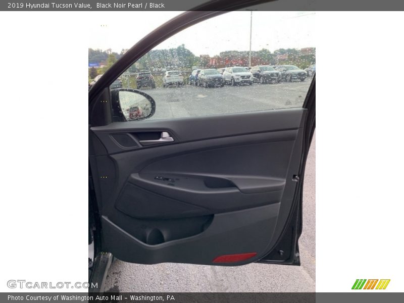 Black Noir Pearl / Black 2019 Hyundai Tucson Value