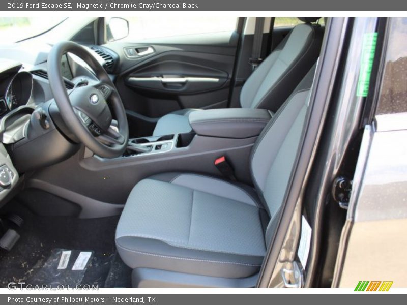 Magnetic / Chromite Gray/Charcoal Black 2019 Ford Escape SE