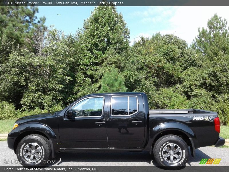 Magnetic Black / Graphite 2018 Nissan Frontier Pro-4X Crew Cab 4x4
