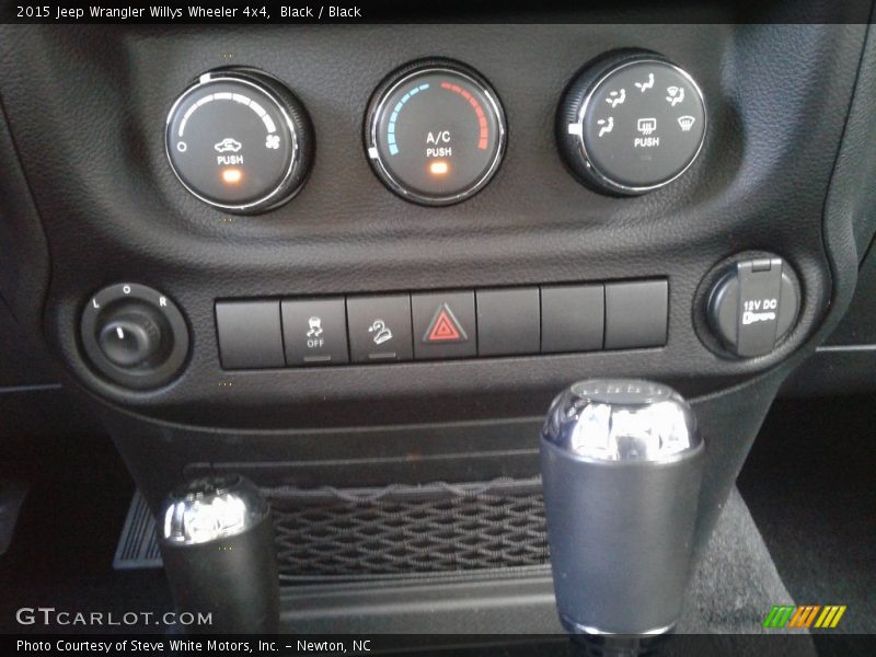 Black / Black 2015 Jeep Wrangler Willys Wheeler 4x4