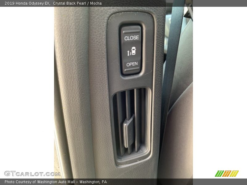 Crystal Black Pearl / Mocha 2019 Honda Odyssey EX