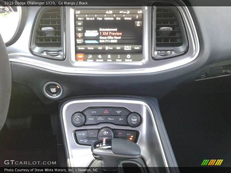 Go Mango / Black 2019 Dodge Challenger 1320