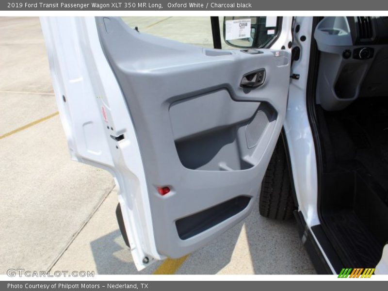 Oxford White / Charcoal black 2019 Ford Transit Passenger Wagon XLT 350 MR Long