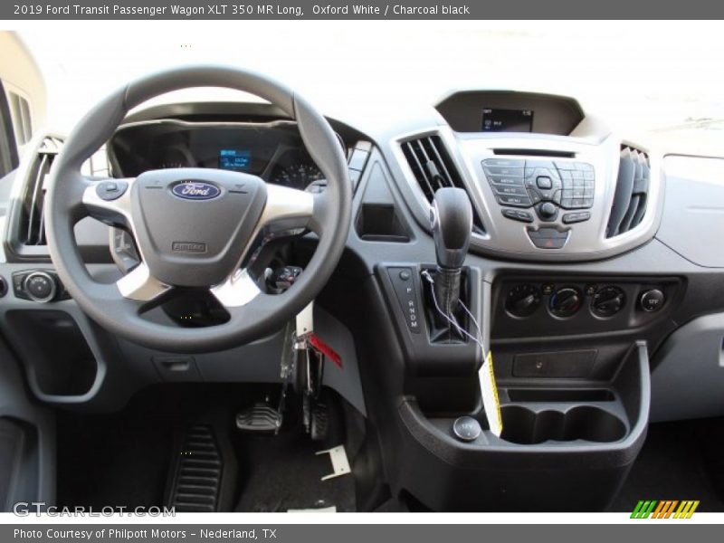 Dashboard of 2019 Transit Passenger Wagon XLT 350 MR Long