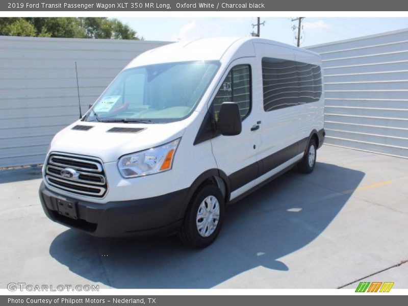 Oxford White / Charcoal black 2019 Ford Transit Passenger Wagon XLT 350 MR Long