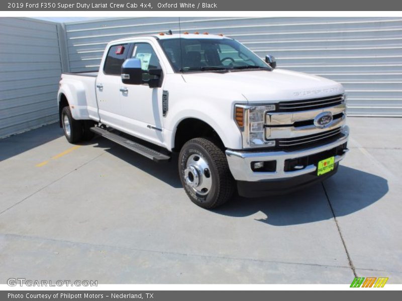 Oxford White / Black 2019 Ford F350 Super Duty Lariat Crew Cab 4x4