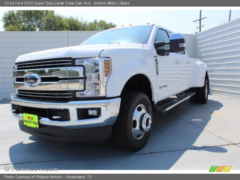 Oxford White / Black 2019 Ford F350 Super Duty Lariat Crew Cab 4x4