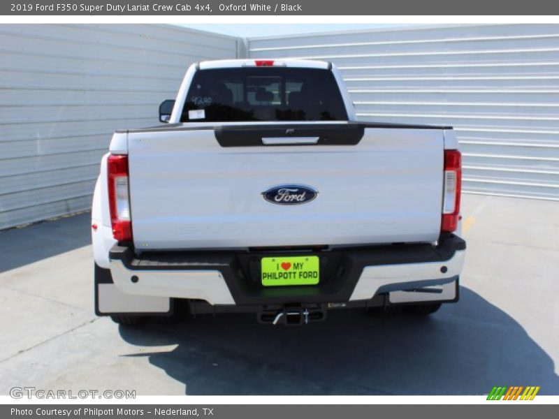 Oxford White / Black 2019 Ford F350 Super Duty Lariat Crew Cab 4x4