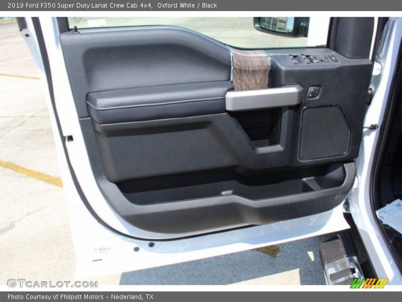 Oxford White / Black 2019 Ford F350 Super Duty Lariat Crew Cab 4x4