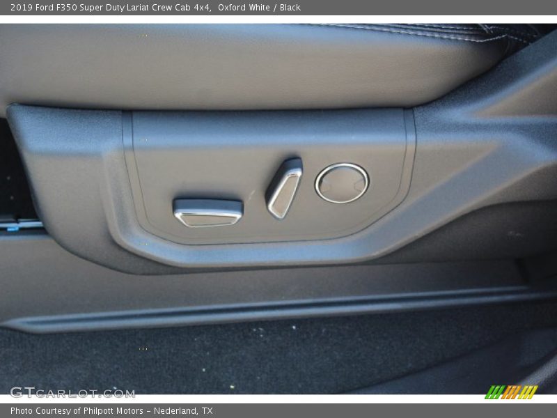 Oxford White / Black 2019 Ford F350 Super Duty Lariat Crew Cab 4x4