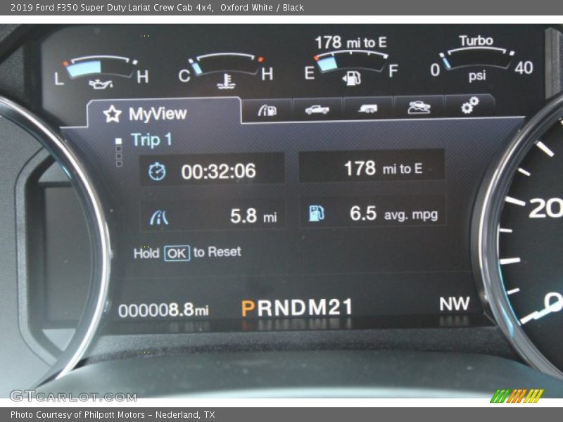 Oxford White / Black 2019 Ford F350 Super Duty Lariat Crew Cab 4x4