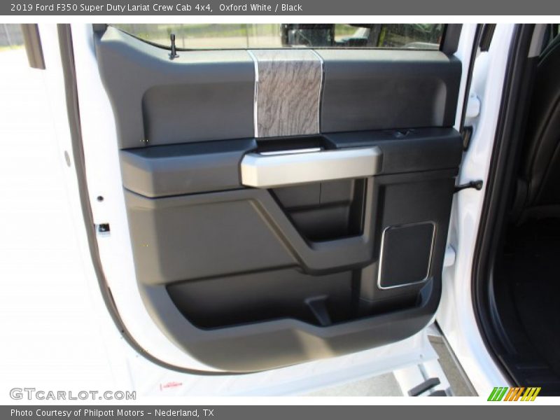 Oxford White / Black 2019 Ford F350 Super Duty Lariat Crew Cab 4x4