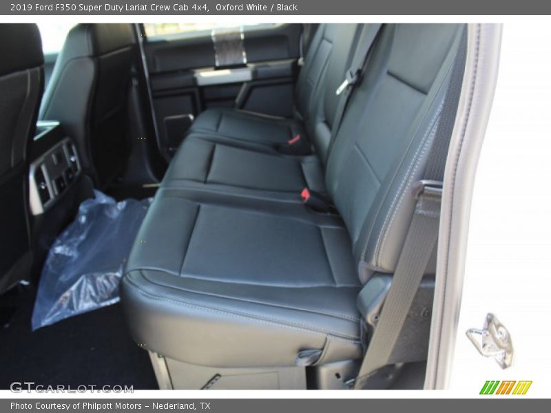 Oxford White / Black 2019 Ford F350 Super Duty Lariat Crew Cab 4x4