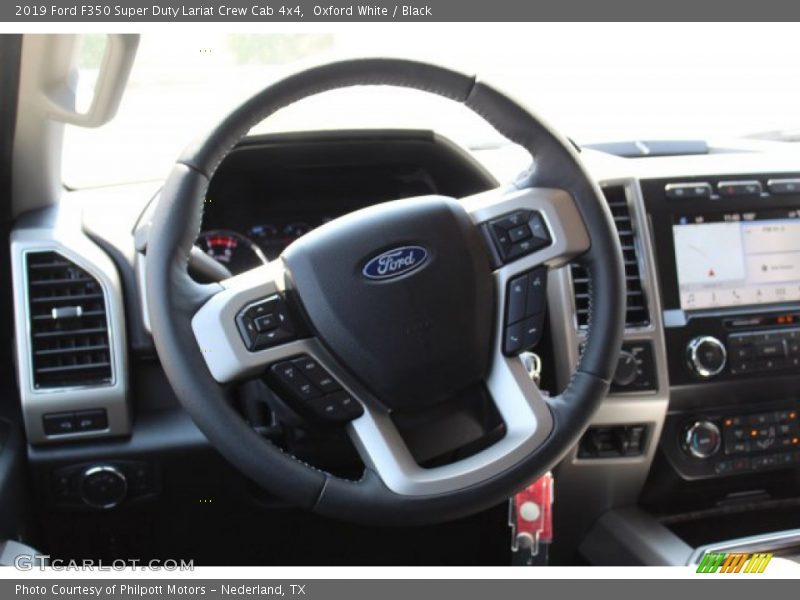 Oxford White / Black 2019 Ford F350 Super Duty Lariat Crew Cab 4x4