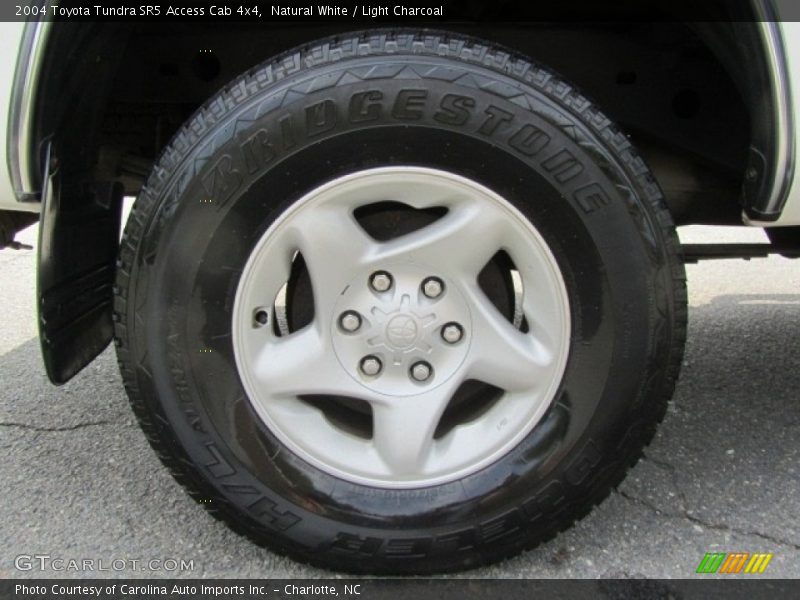 Natural White / Light Charcoal 2004 Toyota Tundra SR5 Access Cab 4x4