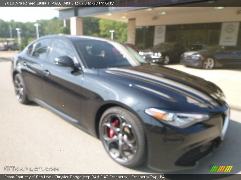 Alfa Black / Black/Dark Gray 2018 Alfa Romeo Giulia Ti AWD