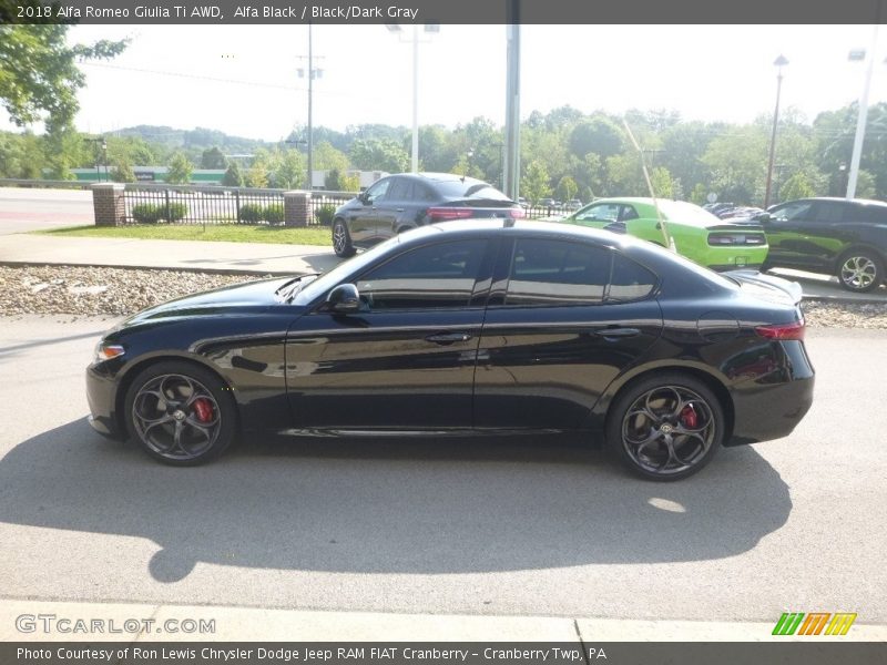 Alfa Black / Black/Dark Gray 2018 Alfa Romeo Giulia Ti AWD