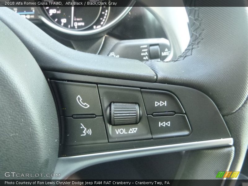 Alfa Black / Black/Dark Gray 2018 Alfa Romeo Giulia Ti AWD