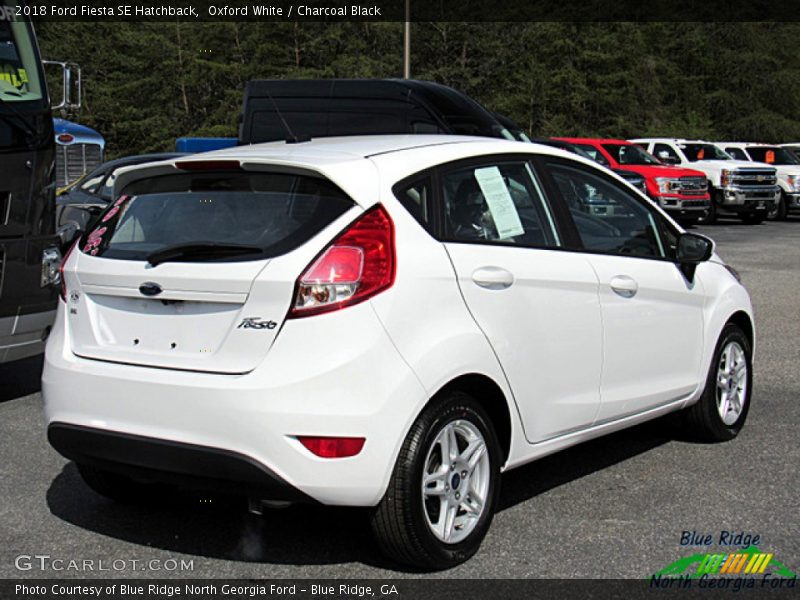 Oxford White / Charcoal Black 2018 Ford Fiesta SE Hatchback