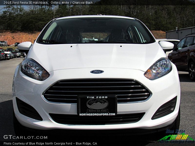 Oxford White / Charcoal Black 2018 Ford Fiesta SE Hatchback