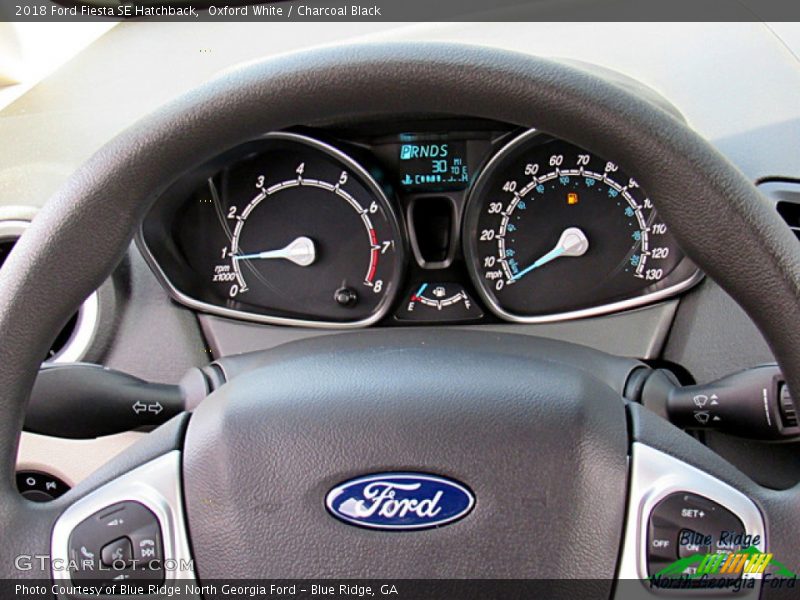 Oxford White / Charcoal Black 2018 Ford Fiesta SE Hatchback