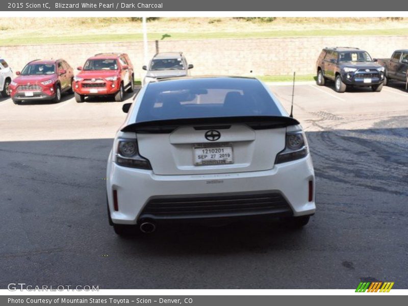 Blizzard White Pearl / Dark Charcoal 2015 Scion tC