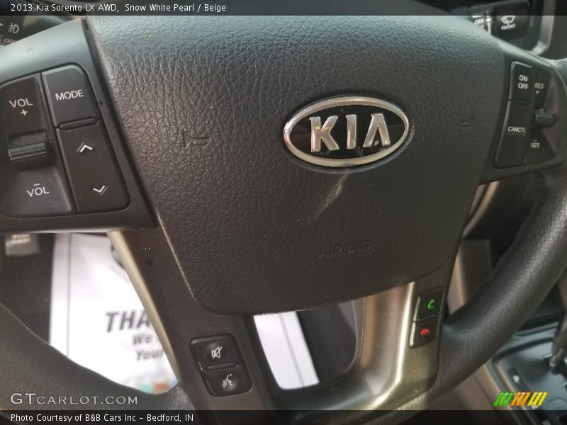 Snow White Pearl / Beige 2013 Kia Sorento LX AWD