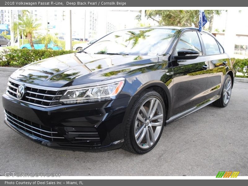 Deep Black Pearl / Cornsilk Beige 2018 Volkswagen Passat R-Line