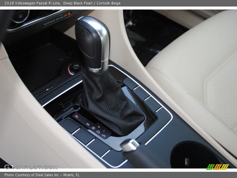 Deep Black Pearl / Cornsilk Beige 2018 Volkswagen Passat R-Line