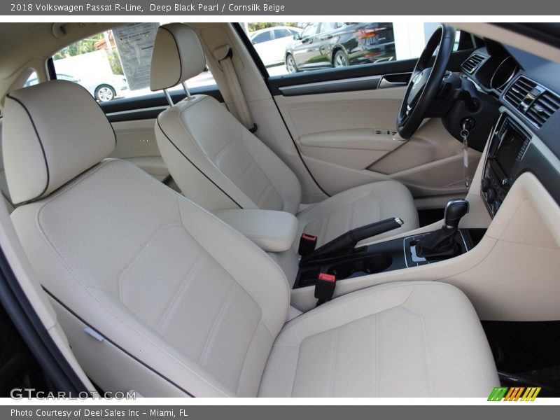 Deep Black Pearl / Cornsilk Beige 2018 Volkswagen Passat R-Line