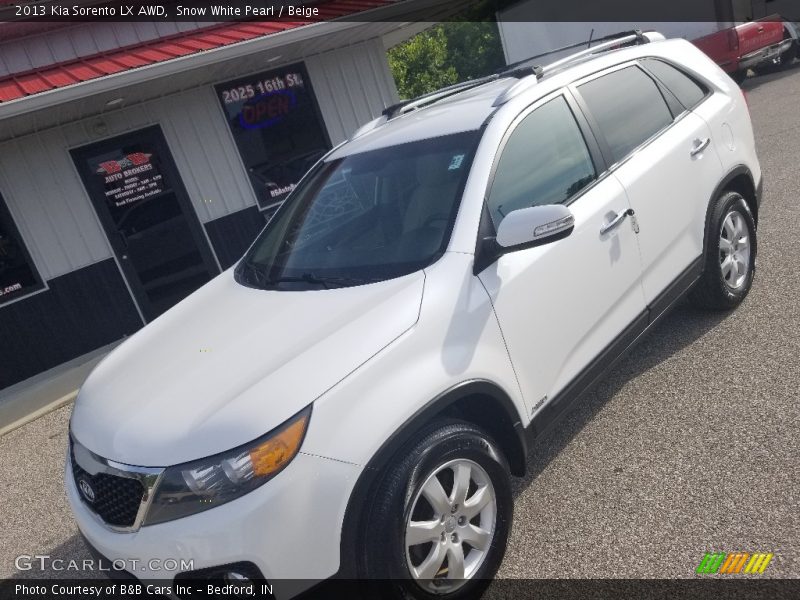 Snow White Pearl / Beige 2013 Kia Sorento LX AWD